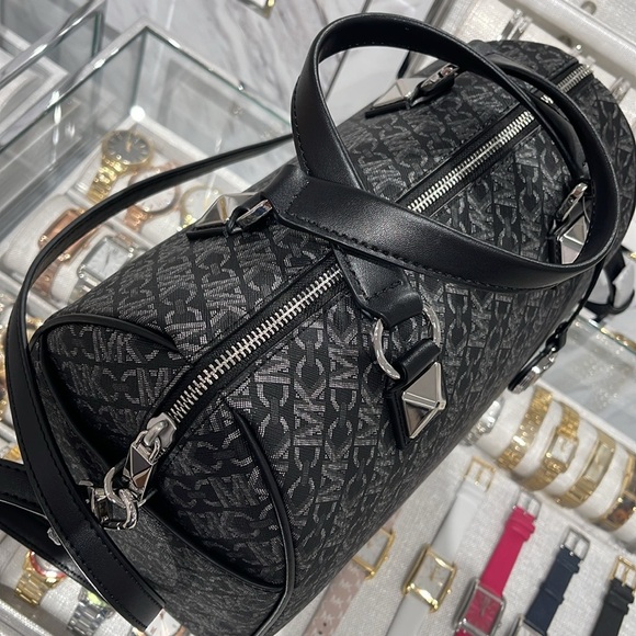 MICHAEL KORS Grayson Medium Metallic Empire Monogram Duffle Satchel
BLK/SILVER - Picture 6 of 16